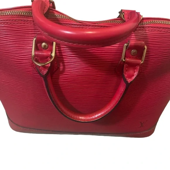Authentic LV Epi Alma Red PM - Picture 3 of 10